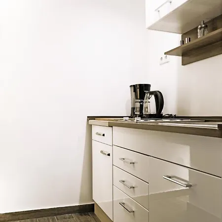 Schicke Souterrainwohnung דירה